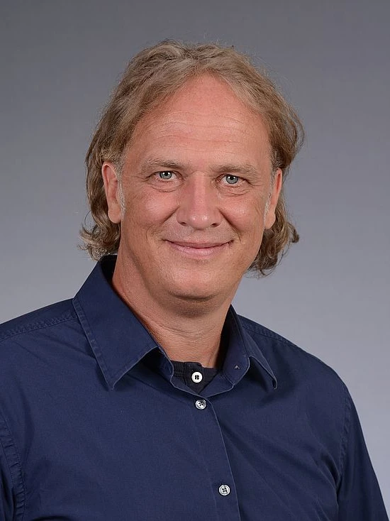 Dr. Thomas Müller